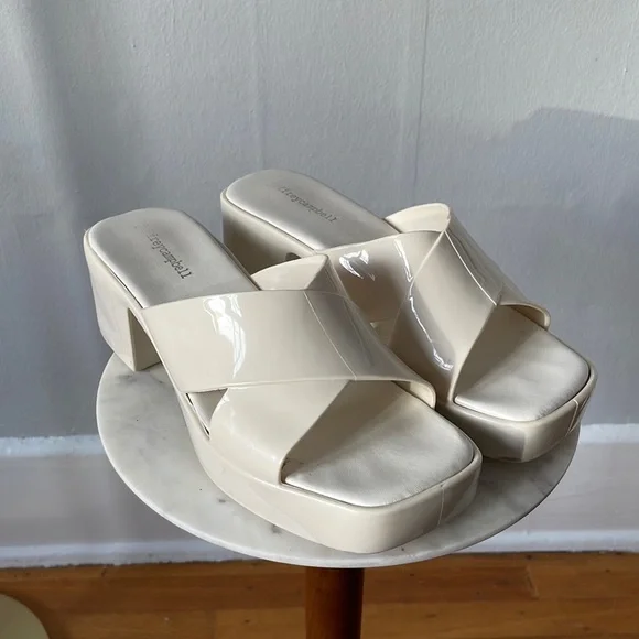 Jeffrey Campbell Cream Platform Bubblegum Slide Sandals - Picture 2 of 5